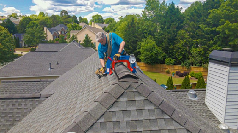 Discover 9 Benefits of Using Roof Safety Equipment for Maximum Protection and Safety