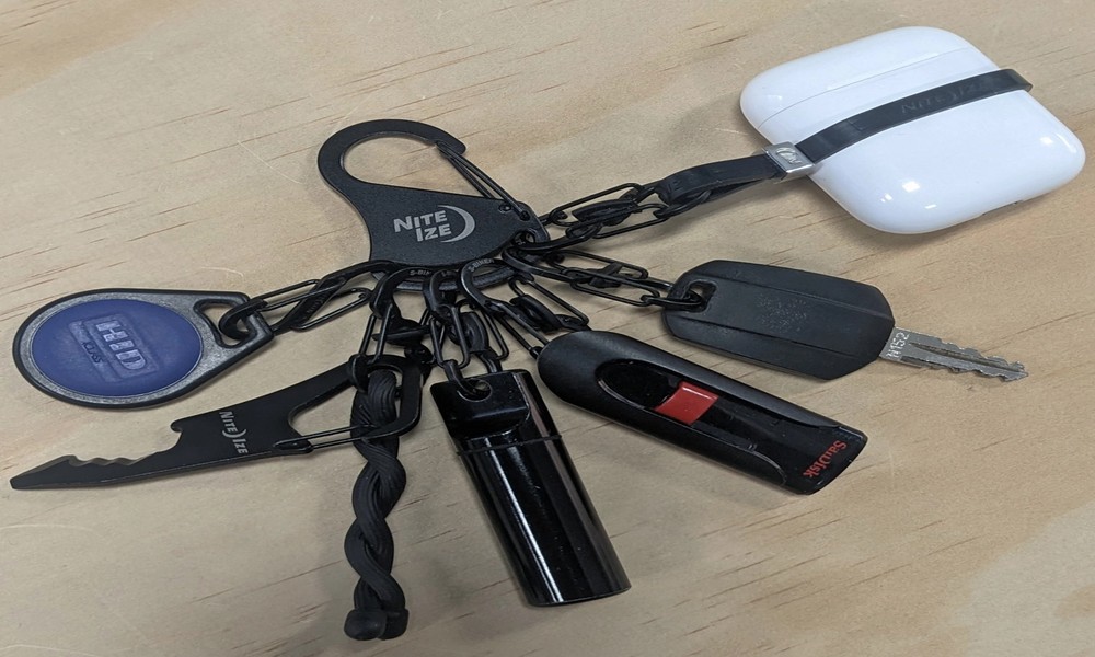 How To Use Keychains in Everyday Fashion Routines